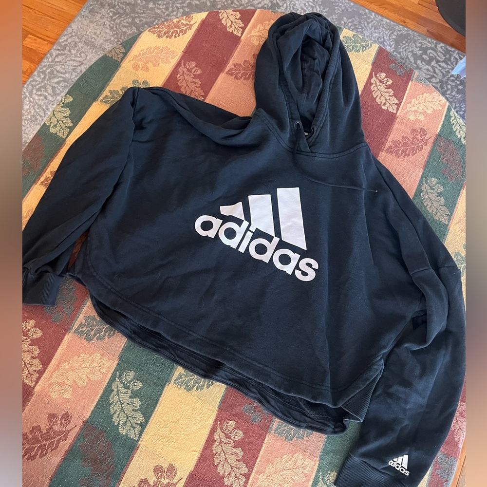 Adidas cropped sweater XL